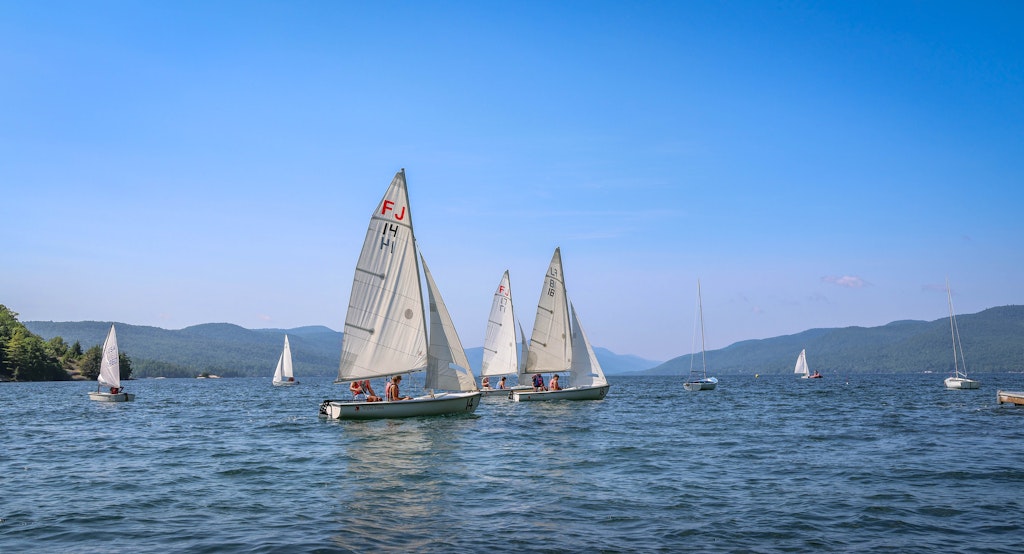 Sails Set for Cheeseburger in Paradise Regatta