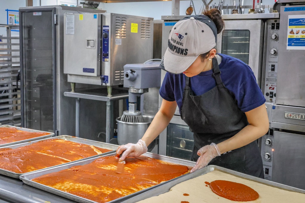 Sleepaway Camp Food: What to Expect at Mealtime