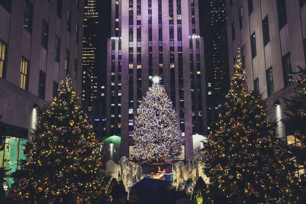 Harness the Holiday Spirit to Launch Your 2024 Career