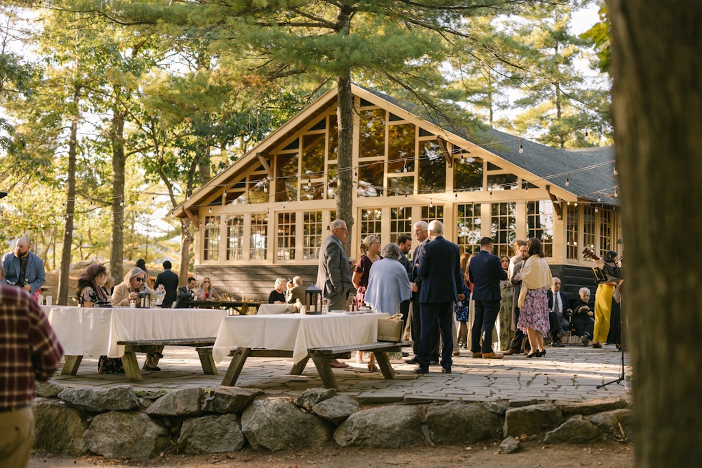 Why In-House Wedding Catering Makes Your Weekend Smoother (and Way More Delicious)