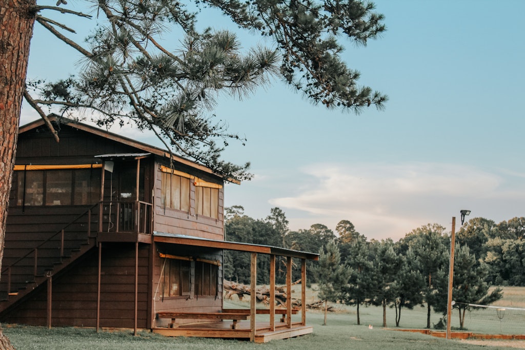 The Magic of Open-Air Cabins: Health & Happiness Benefits for Kids