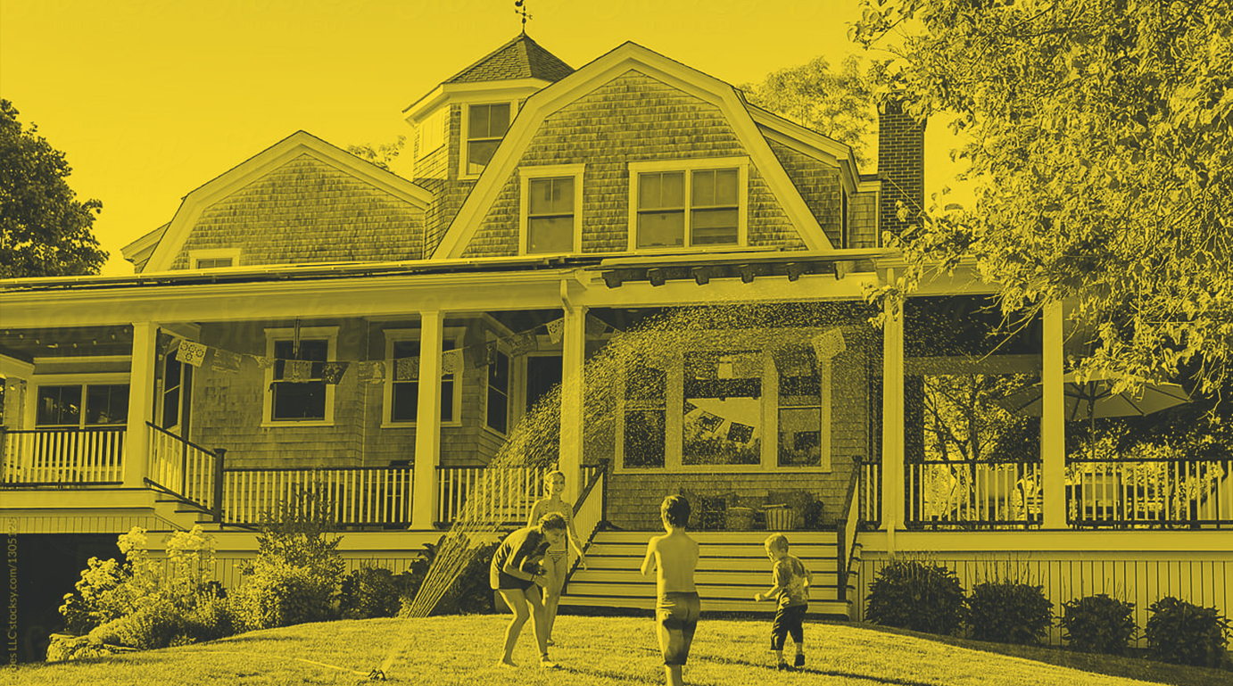 Kids in yard.jpg?ixlib=rails 2.1