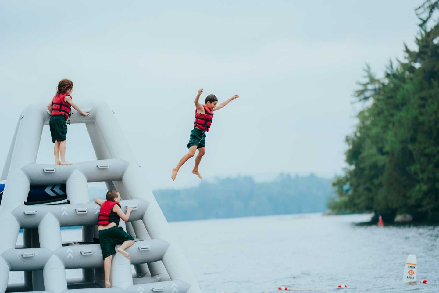 Capture The Flag! White Wins!