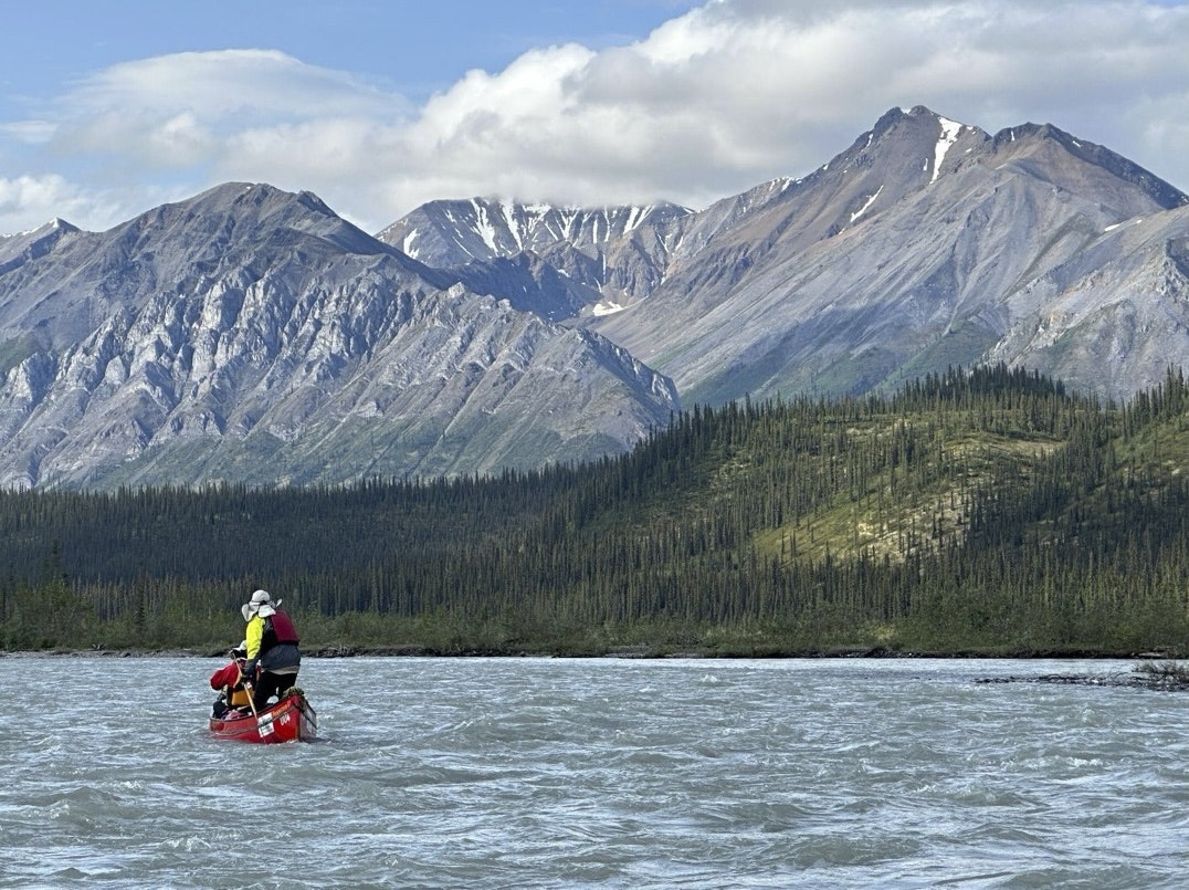 Alumnus & Friends Paddle Broken Skull