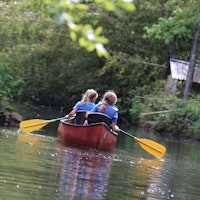 Mother daughter canoeing little river  mentone alabama .jpg?ixlib=rails 2.1